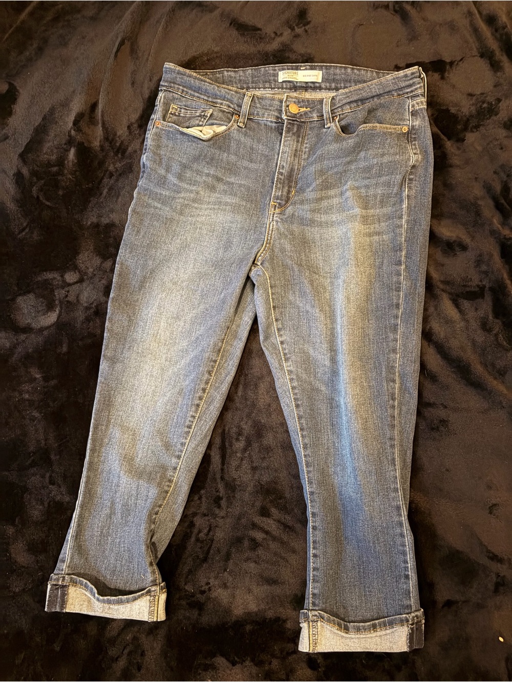 Levi Strauss Signature Mid Rise Capri Jeans Size 12 Excellent Condition